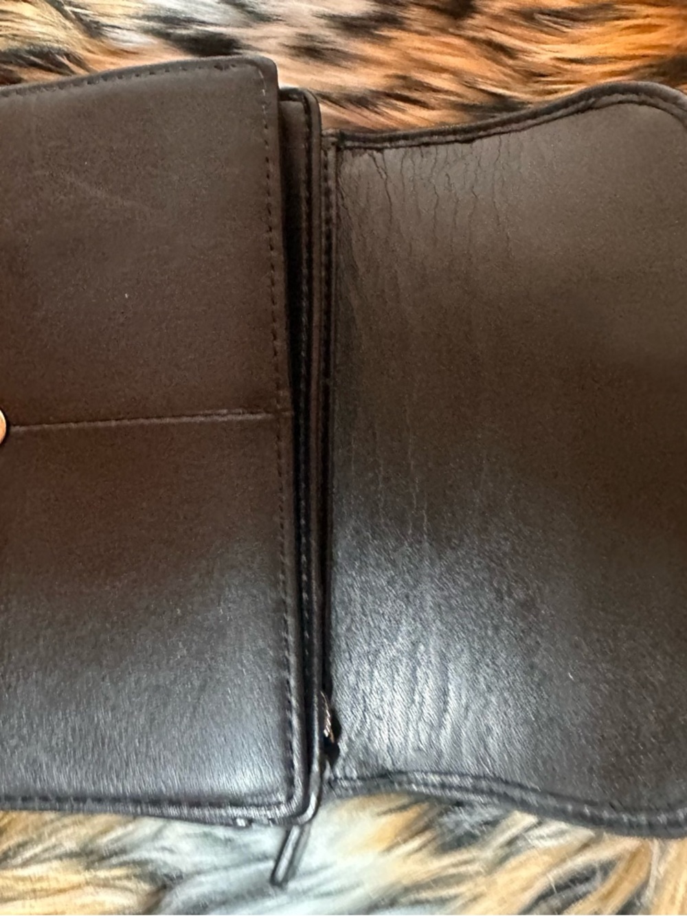 Coach Soho trifold wallet in black leather - Picture 3 of 9
